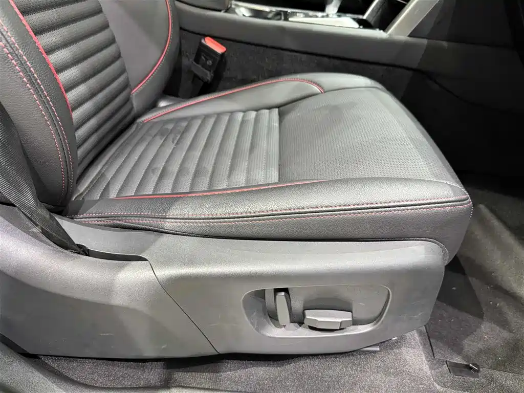 Land Rover Discovery Sport Hybrid — миниатюра 20