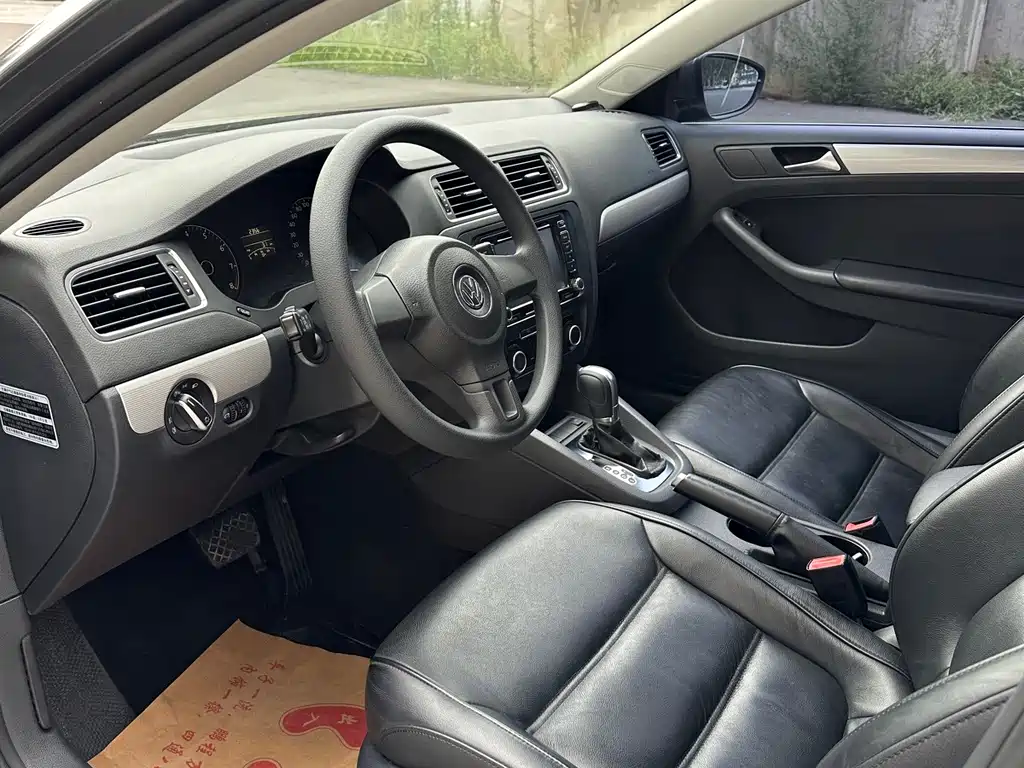 Volkswagen Sagitar — миниатюра 7