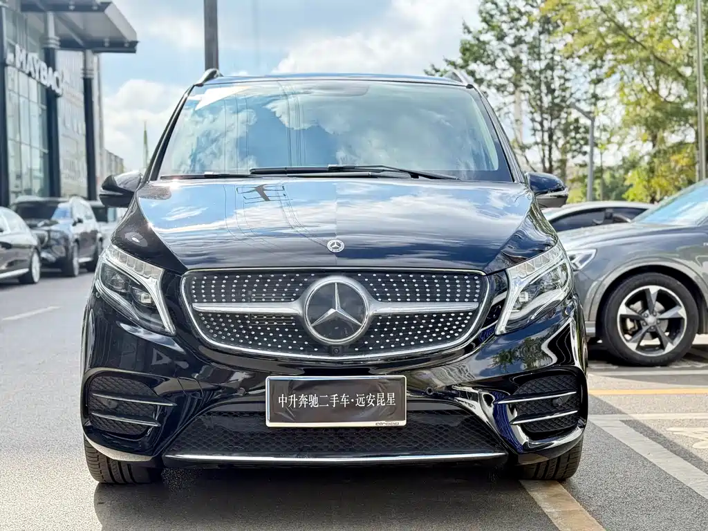 Mercedes-Benz V-Class — миниатюра 2
