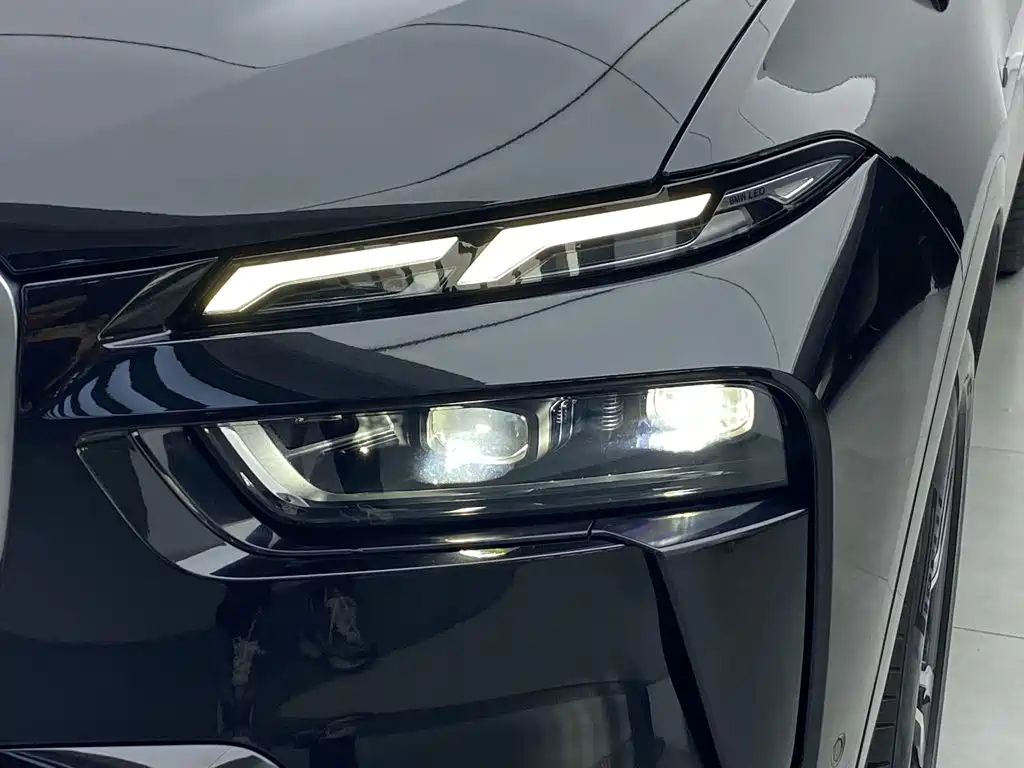 BMW X7 — миниатюра 6
