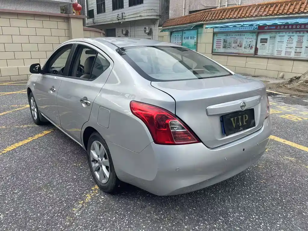 Nissan Sunny — миниатюра 7