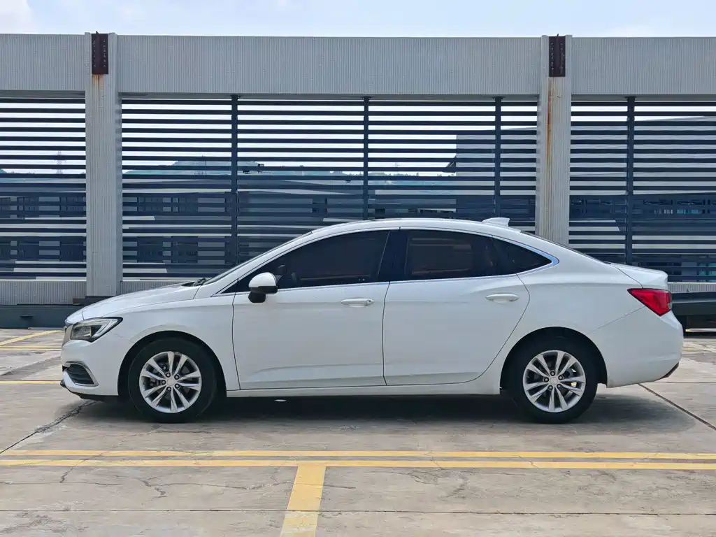 Buick Verano — миниатюра 4