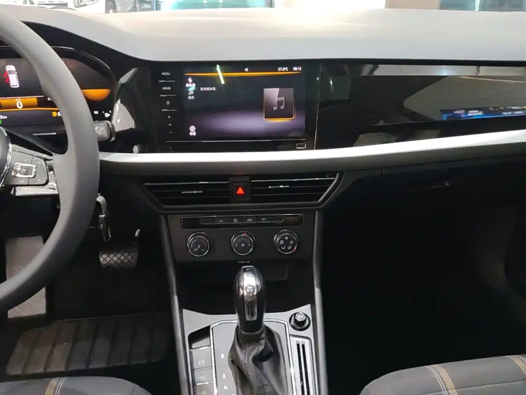 Volkswagen Lavida — миниатюра 13