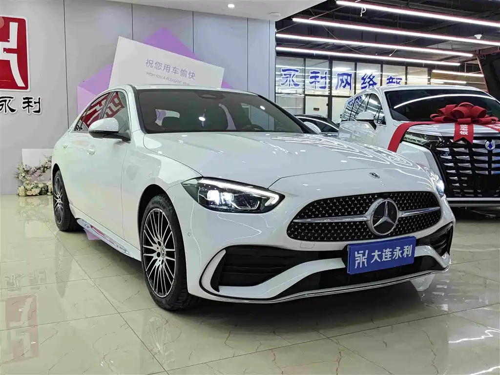 Mercedes-Benz C-Class — миниатюра 3