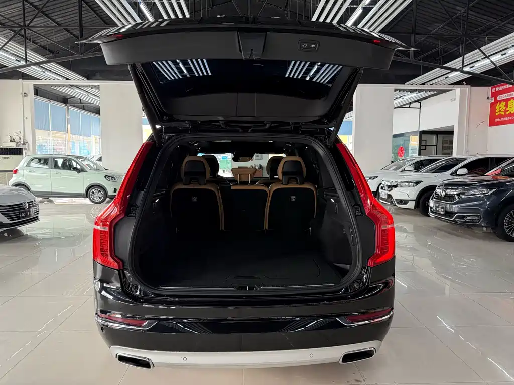 Volvo XC90 — миниатюра 13