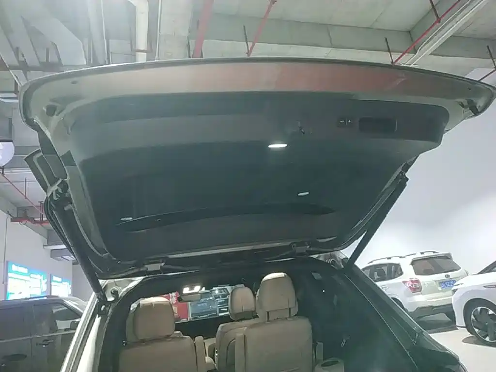 Li Auto Li ONE — миниатюра 19