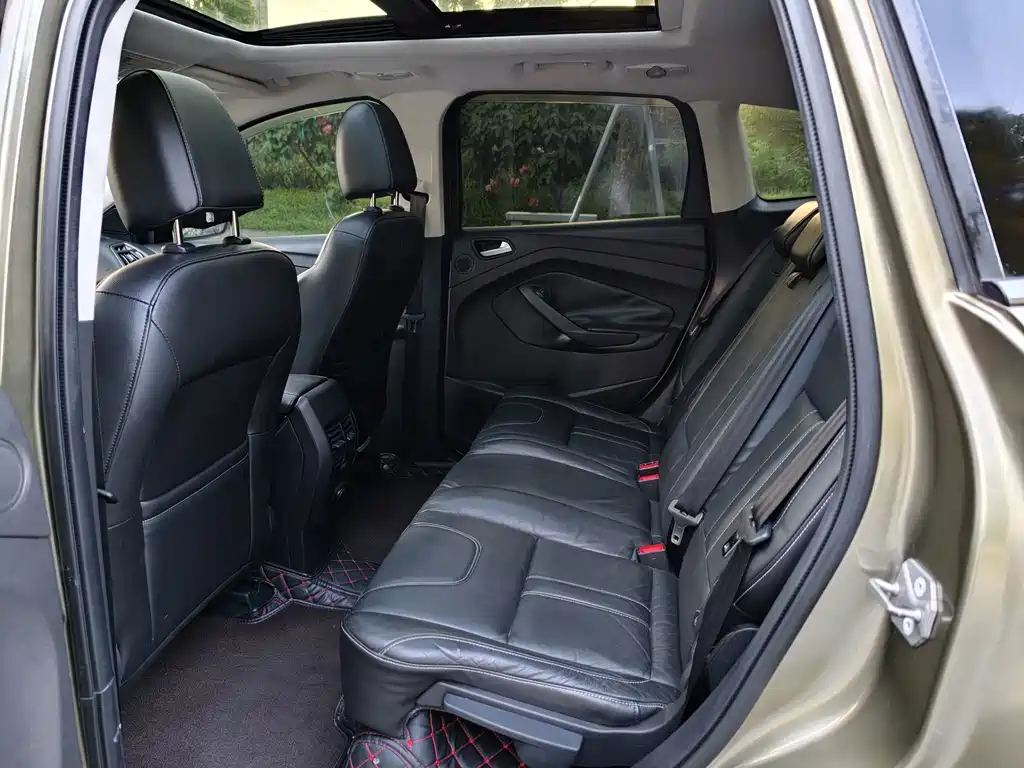 Ford Kuga 2.0L GTDi 4WD Sport Type, фото 9