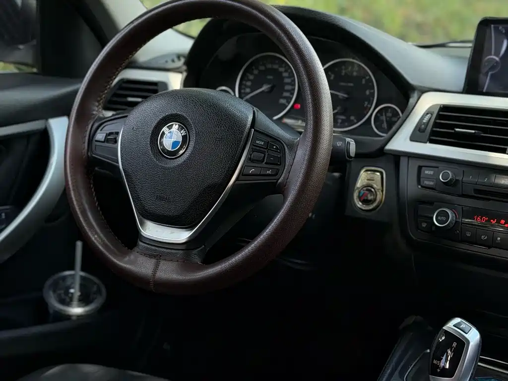 BMW 3 Series — миниатюра 12