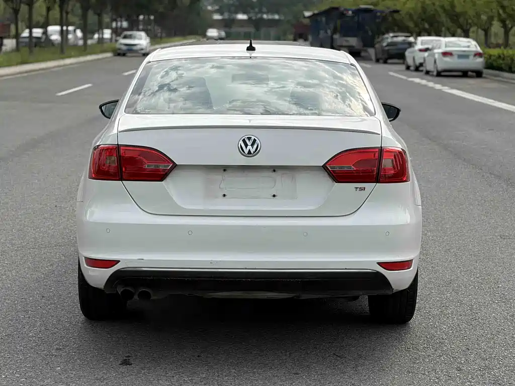 Volkswagen Sagitar — миниатюра 5