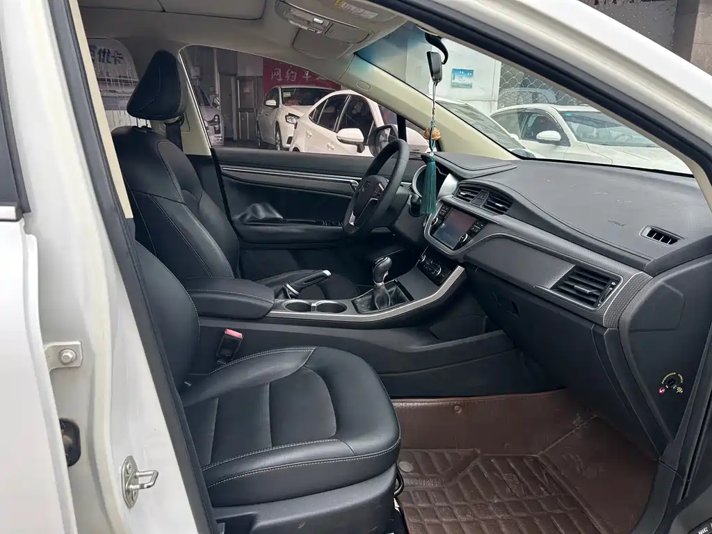 GEELY AUTOMOBILE EMGRAND GS