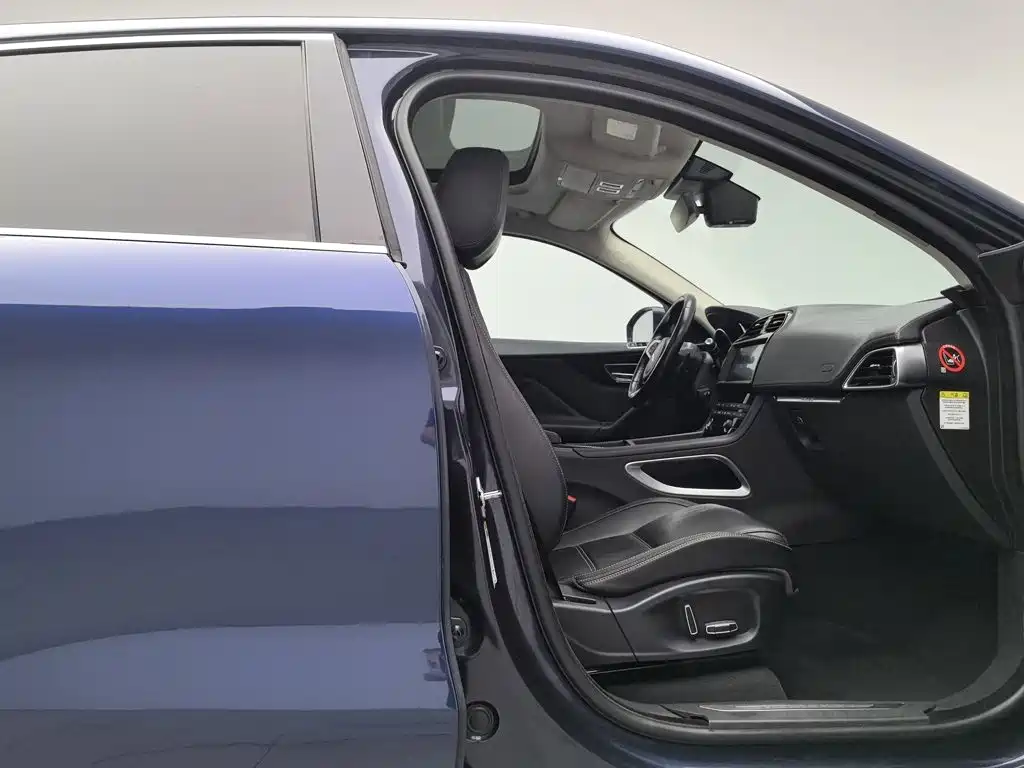 Jaguar F-PACE — миниатюра 23