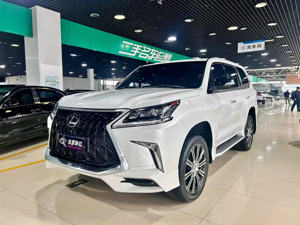Lexus LX 2018