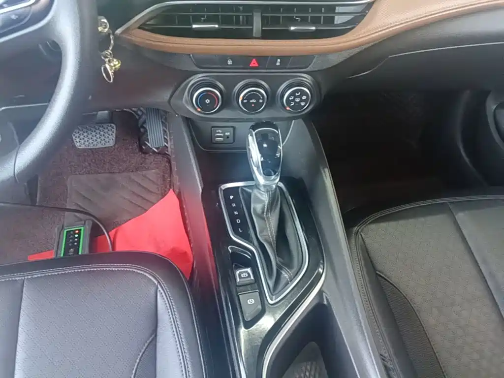 Buick Verano — миниатюра 14
