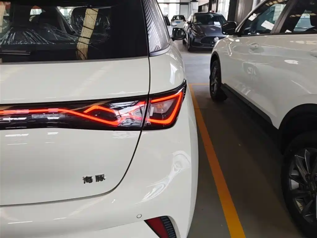 BYD Dolphin 2025 420km Freedom