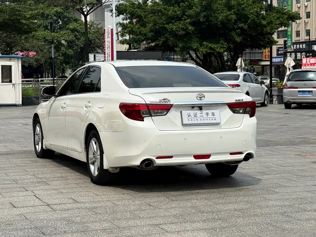 Toyota Reiz — миниатюра 4