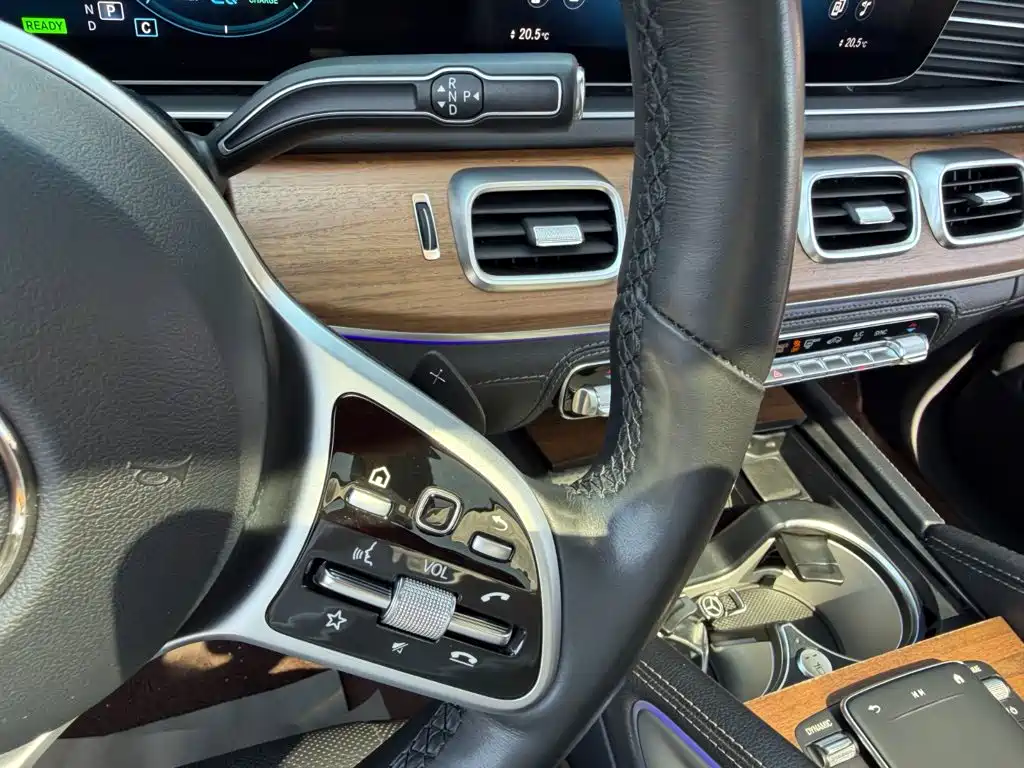 Mercedes-Benz GLS — миниатюра 10