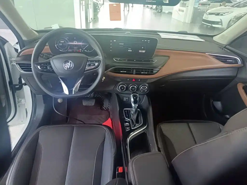 Buick Verano — миниатюра 10