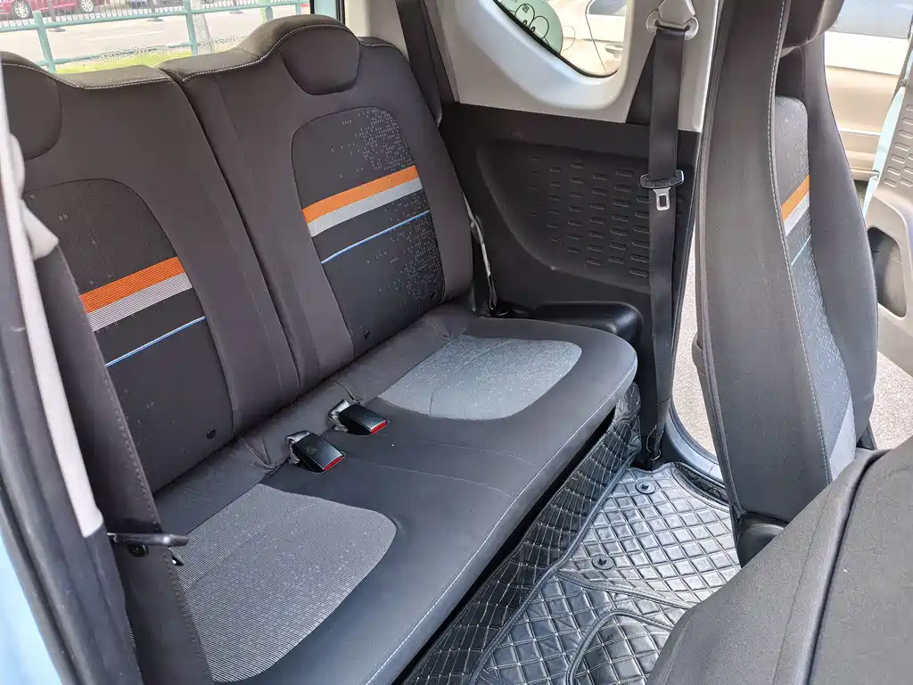 Wuling MINIEV — миниатюра 5