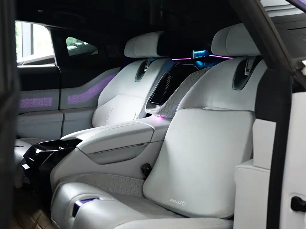 HiPhi HiPhi Z 2023 мест