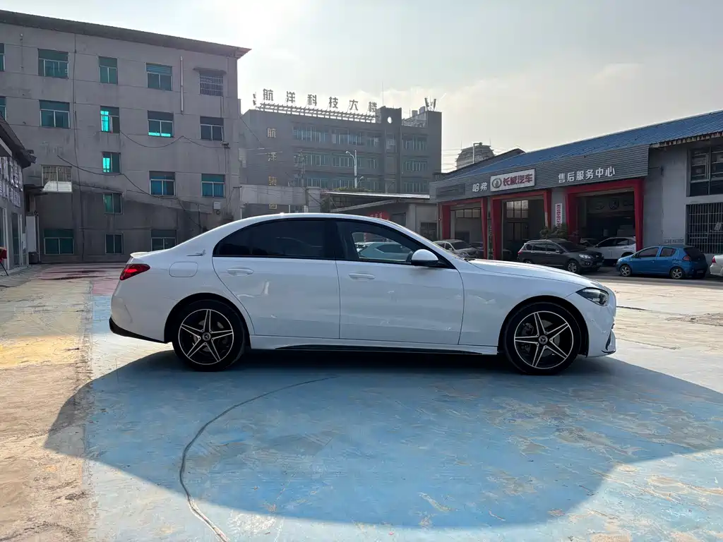 MERCEDES-BENZ C CLASS