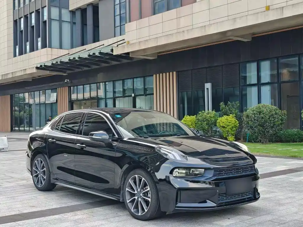 Lynk & Co 03 — миниатюра 4
