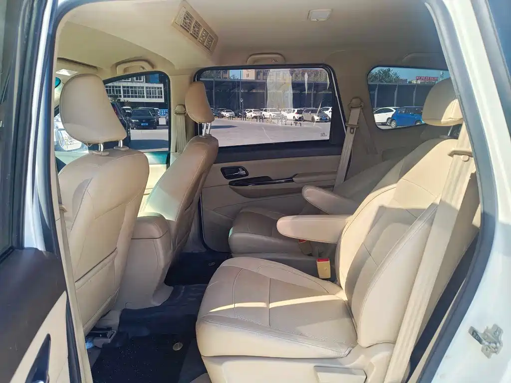 Wuling Hongguang — миниатюра 7