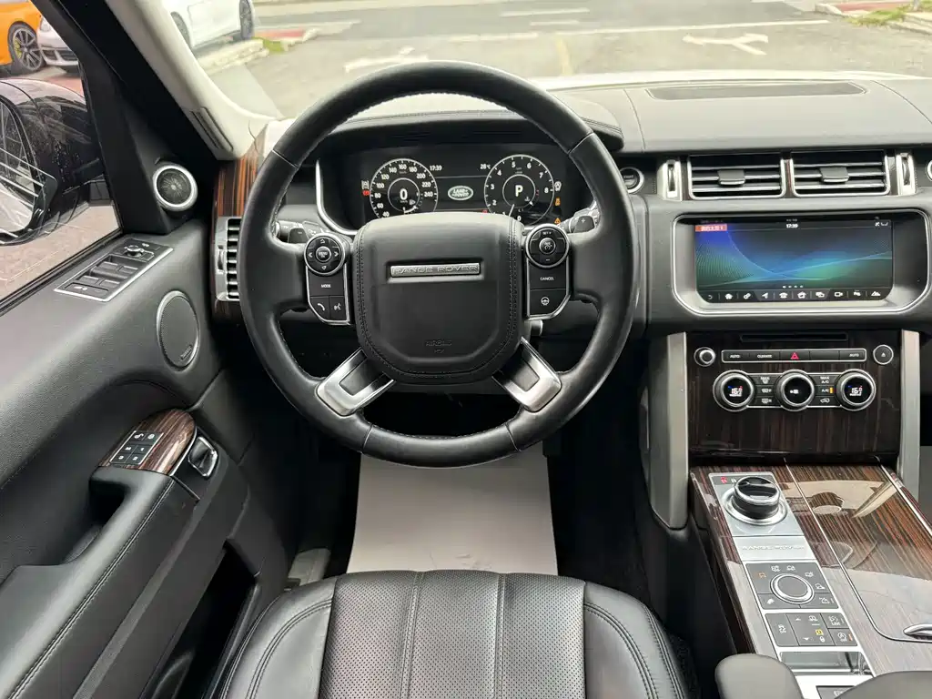 Land Rover Range Rover — миниатюра 9