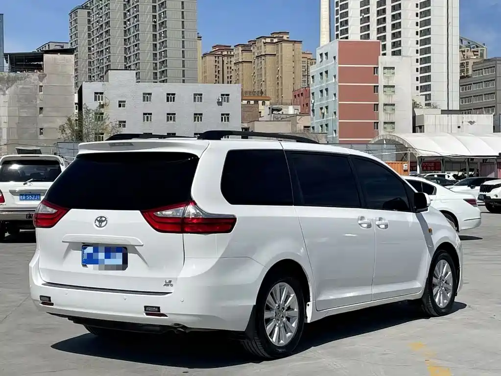 Toyota Sienna 2015 3.5L L