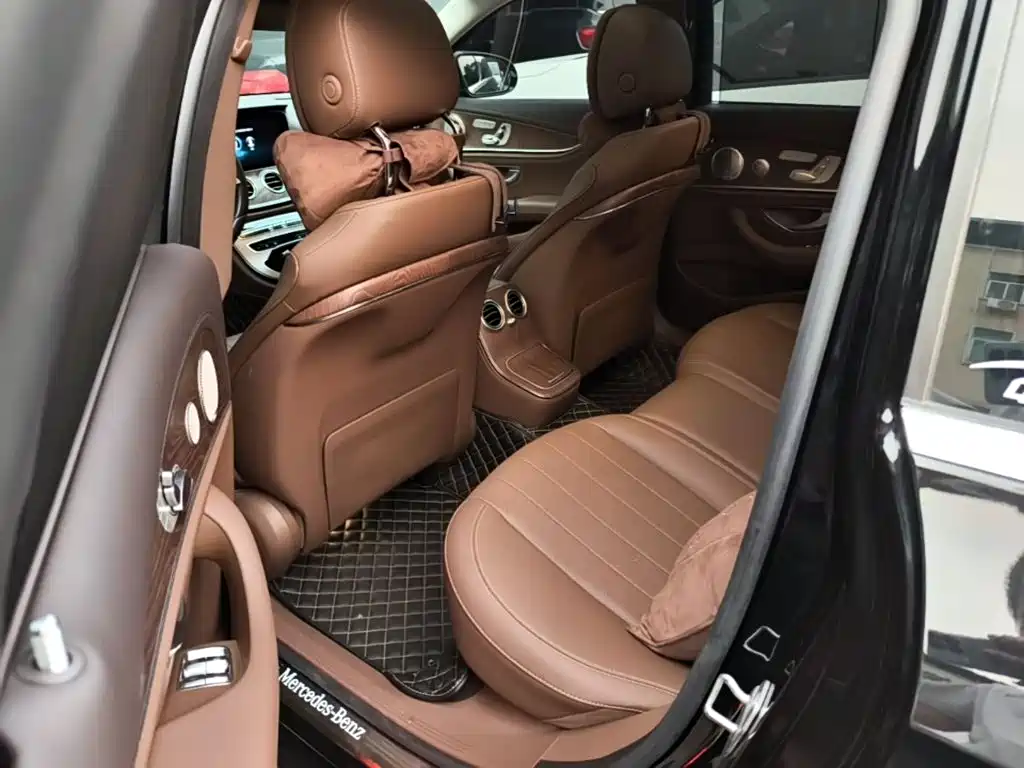 Mercedes-Benz E-Class — миниатюра 20