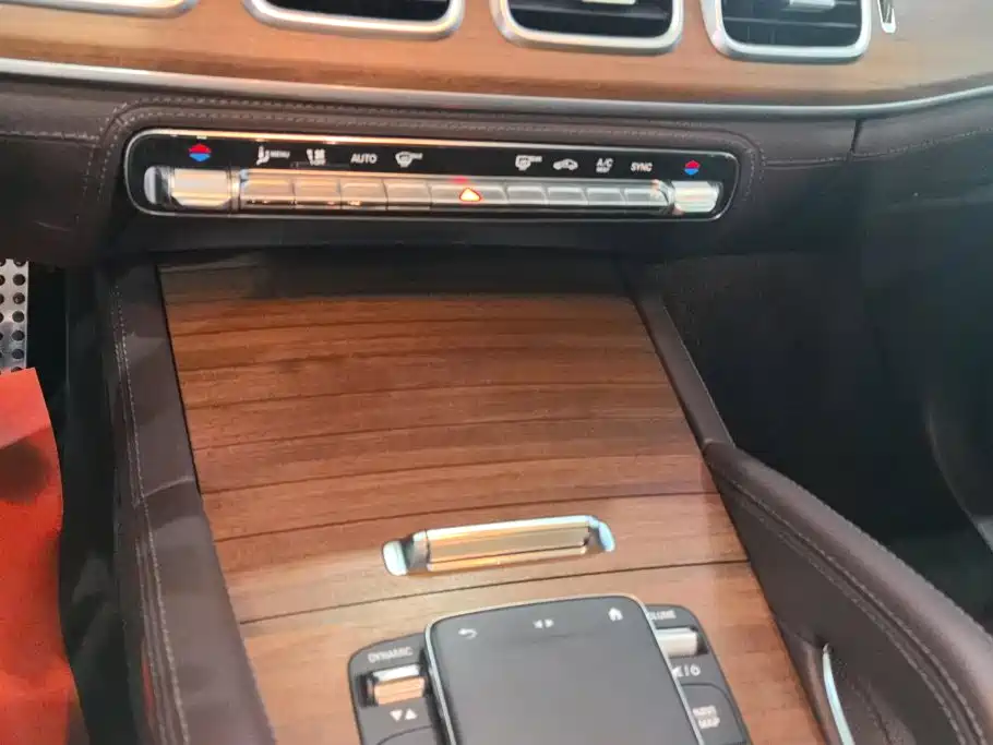 Mercedes-Benz GLS — миниатюра 16