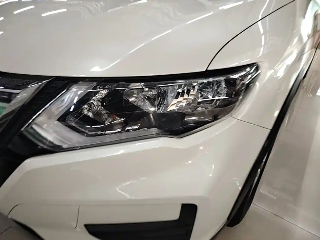 Nissan X-Trail — миниатюра 24