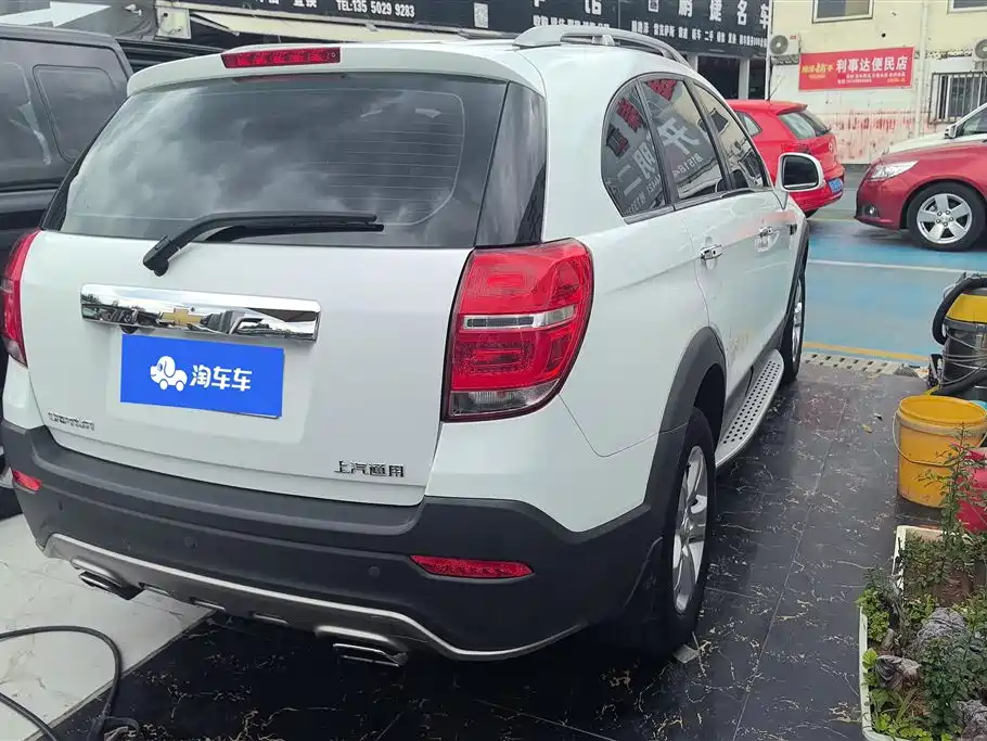 Chevrolet Captiva 2017 2.4L Luxury 7 мест