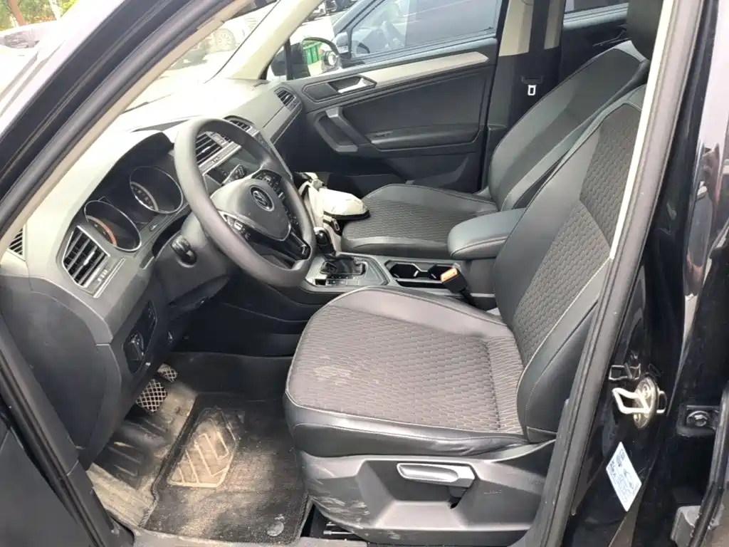 Volkswagen Tiguan L — миниатюра 15
