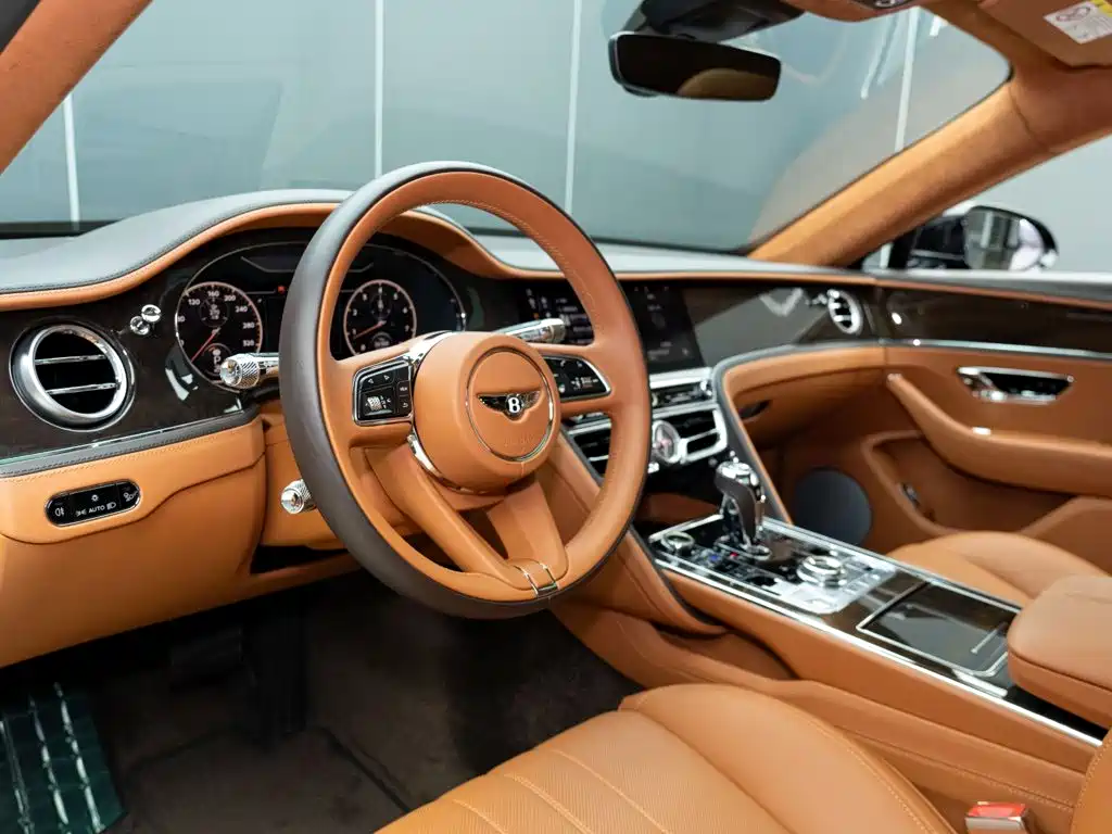 Bentley Flying Spur — миниатюра 8