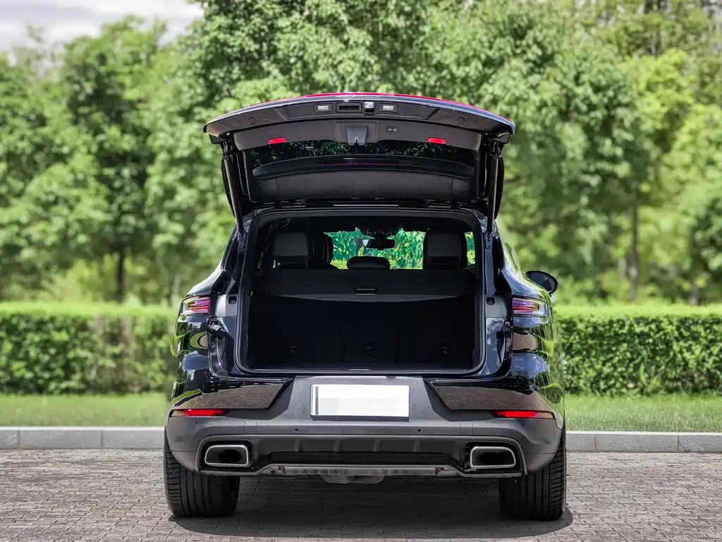 Porsche Cayenne — миниатюра 8