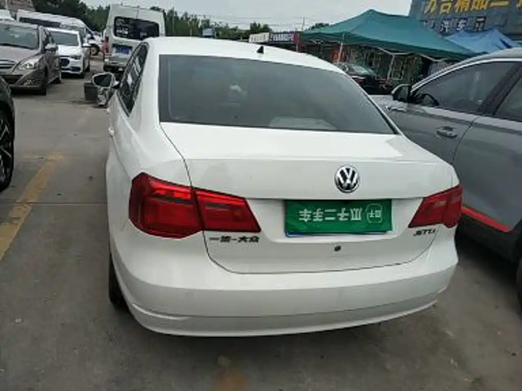 Volkswagen Jetta — миниатюра 6
