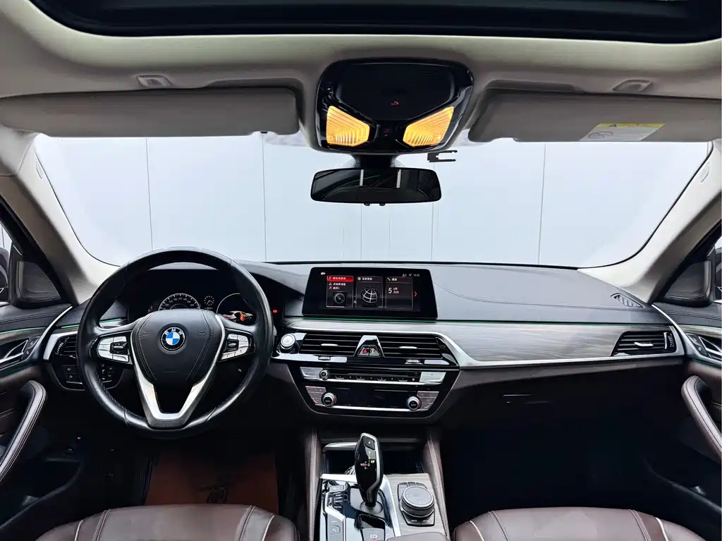 BMW 5 Series 5 2019 530Le Luxury