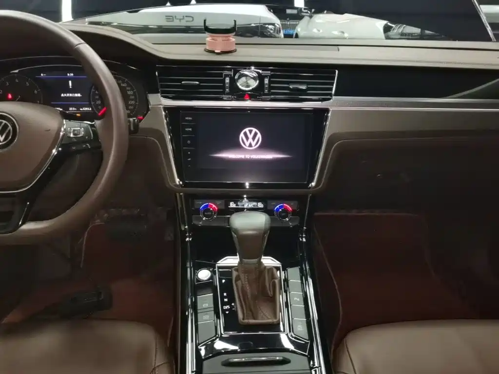 Volkswagen Phideon — миниатюра 13