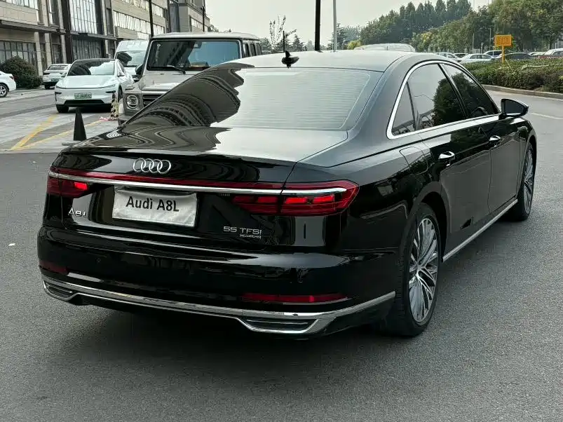 Audi A8 — миниатюра 3