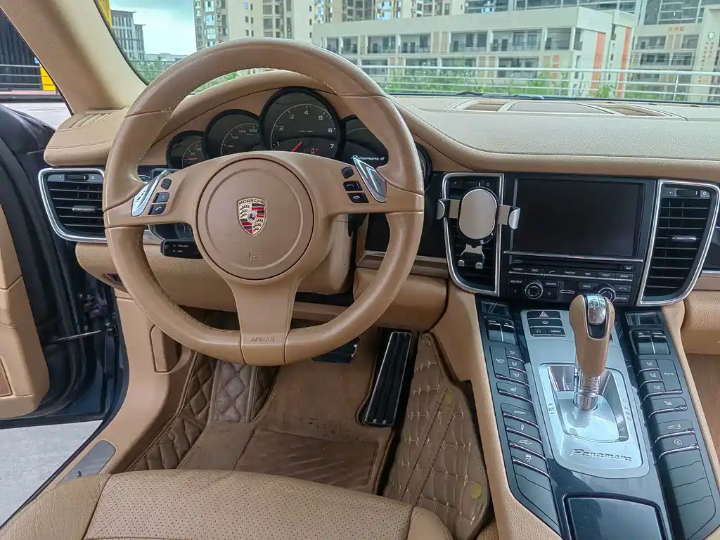 Porsche Panamera — миниатюра 7