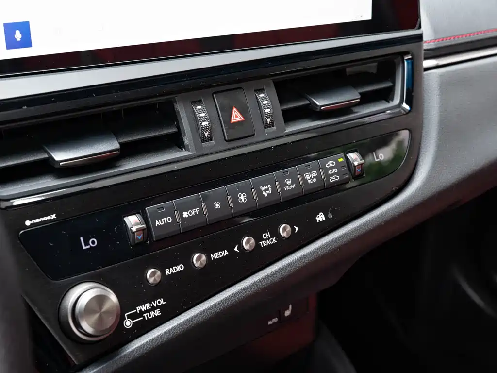 Lexus ES — миниатюра 17