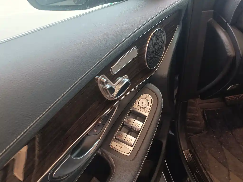 Mercedes-Benz GLC 2018 GLC 260 4MATIC