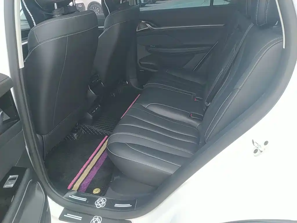 Roewe RX5 MAX — миниатюра 17