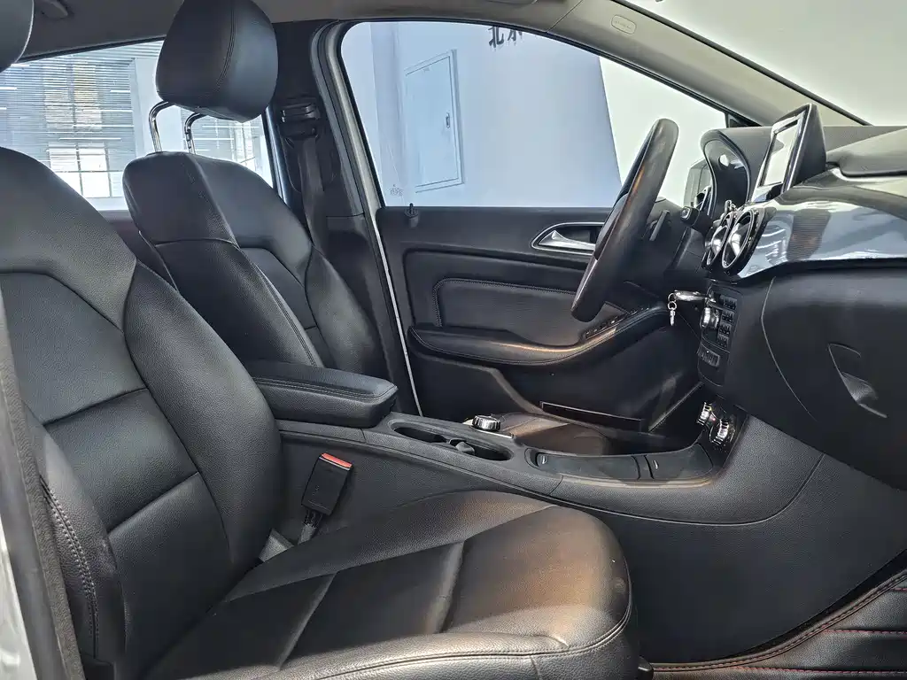 Mercedes-Benz B-Class — миниатюра 9