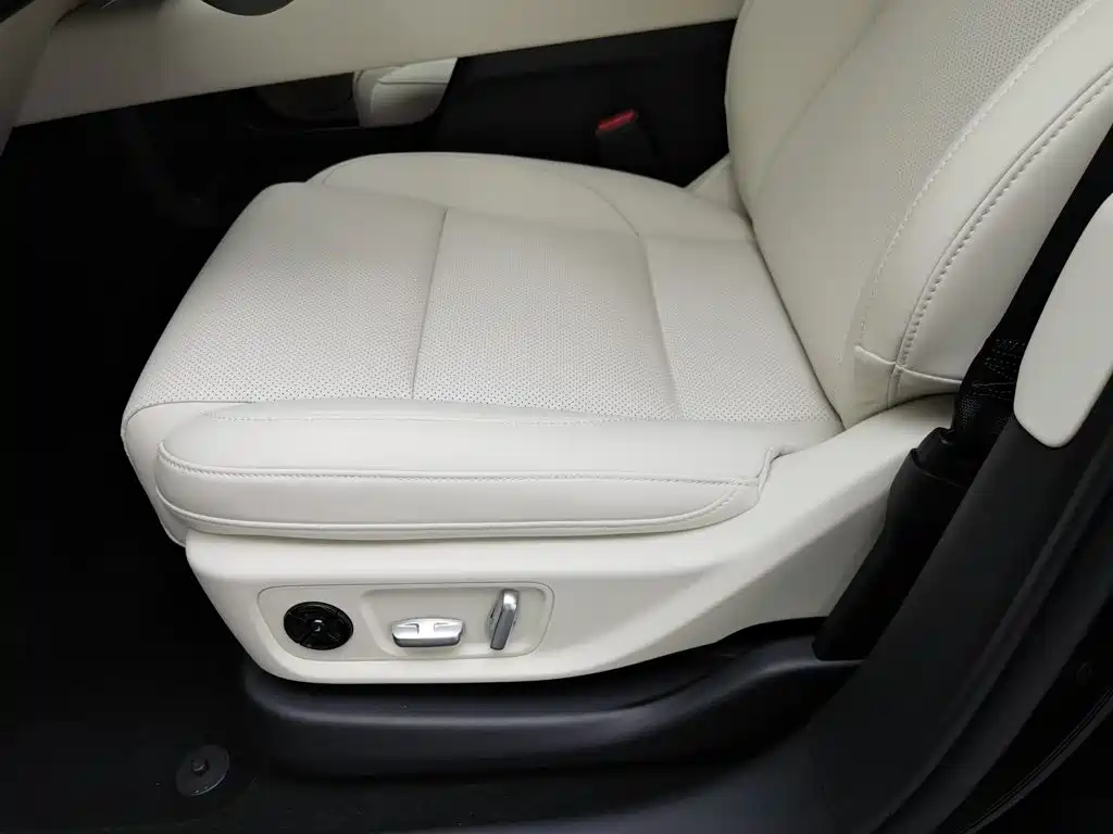 Li Auto Li L6 — миниатюра 20
