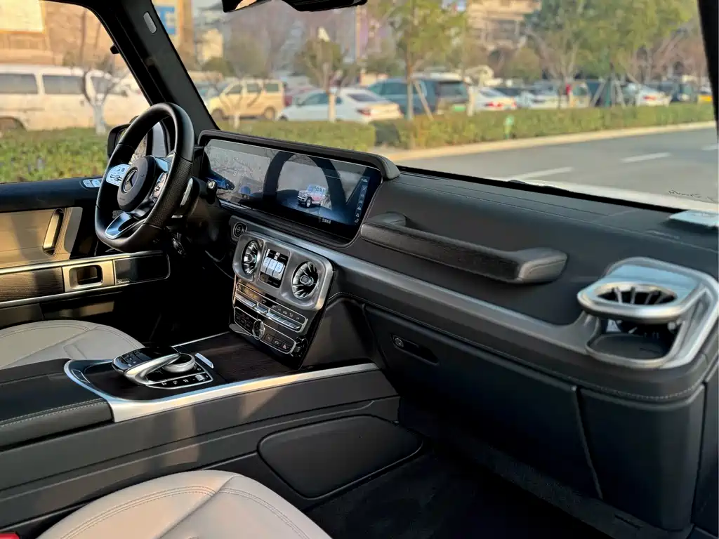 MERCEDES-BENZ G CLASS