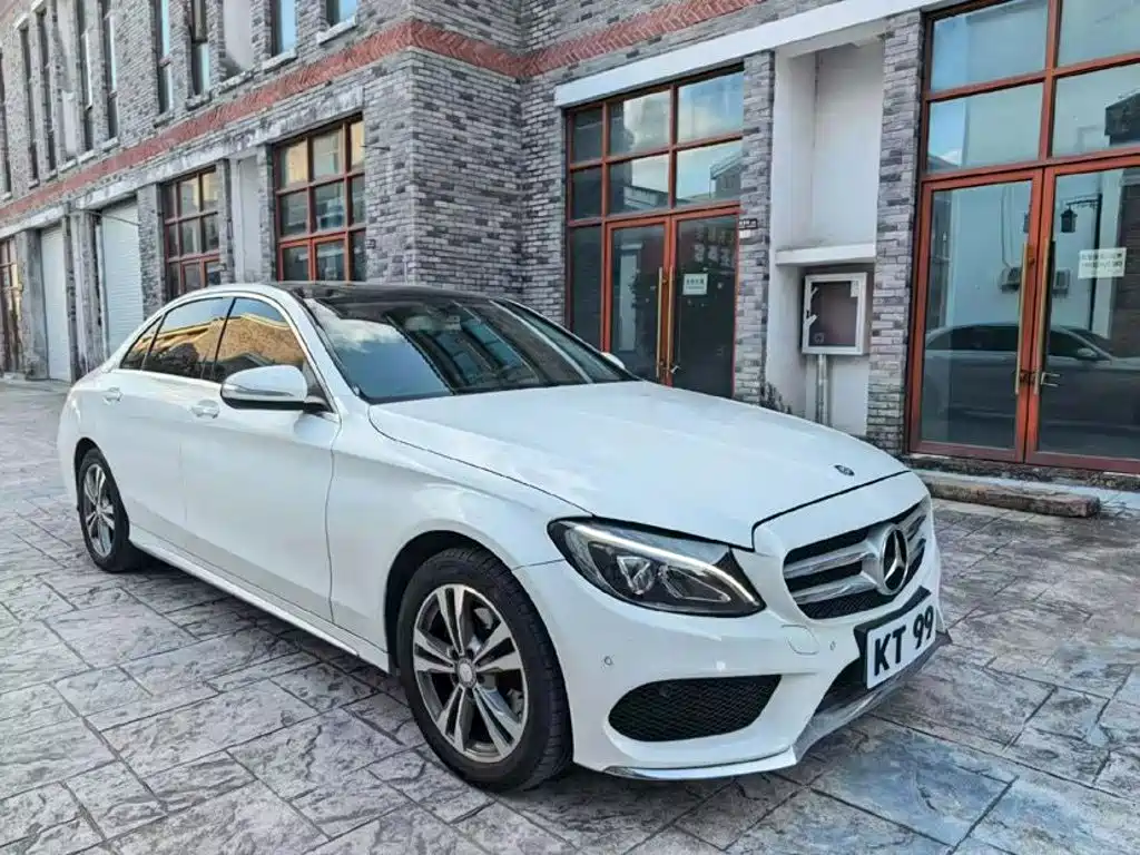 Mercedes-Benz C-Class — миниатюра 3