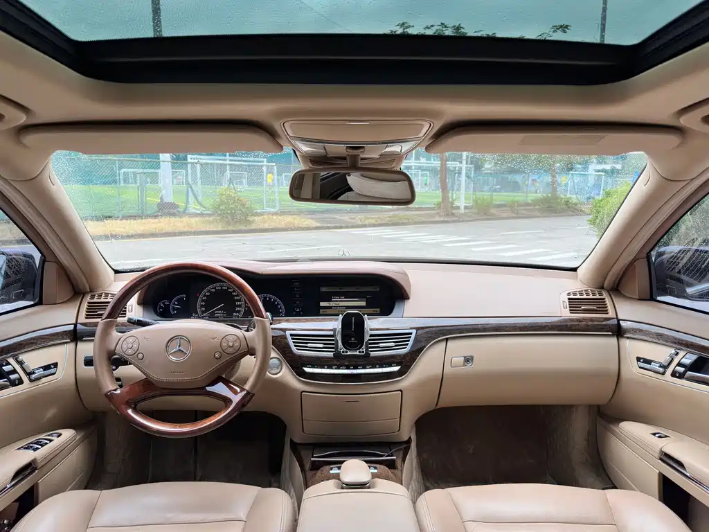 Mercedes-Benz S-Class — миниатюра 12