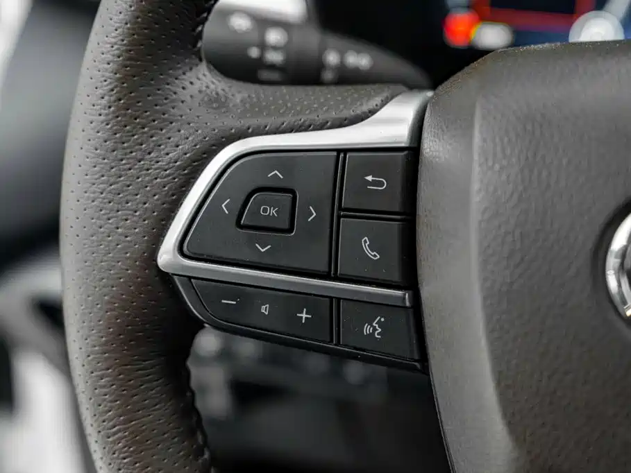 Toyota Granvia — миниатюра 9