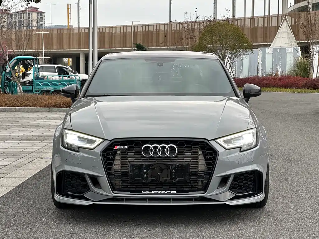 AUDI RS 3